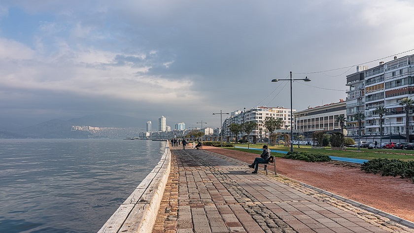 Izmir Autovermietung ohne Kreditkarte